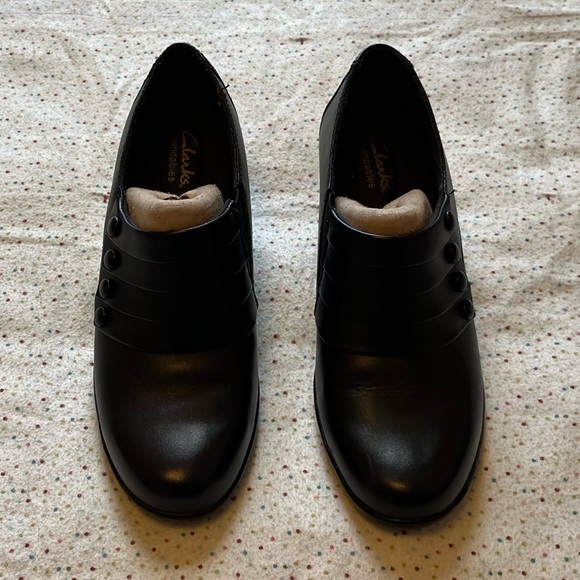 Like New - Clark’s Bendables Ingalls Falls Bootie Size 7.5 - Picture 10 of 10